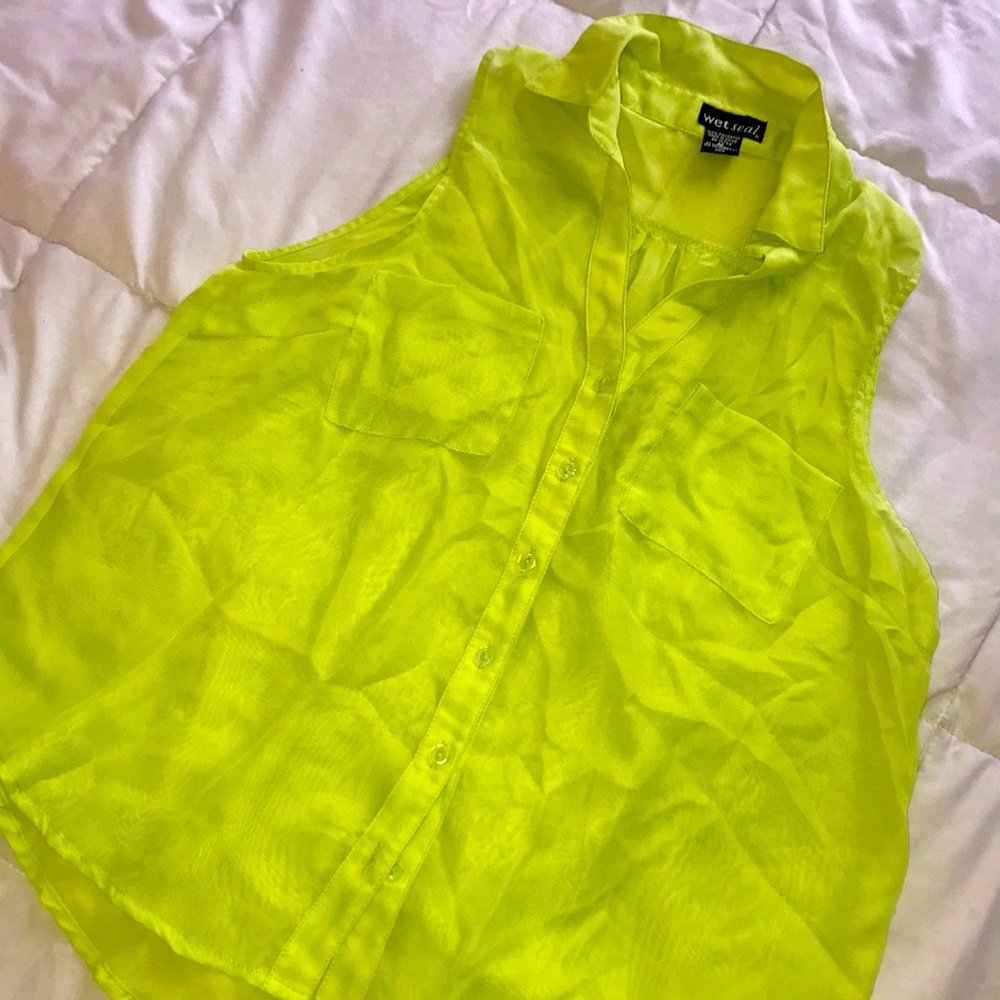 Sleeveless